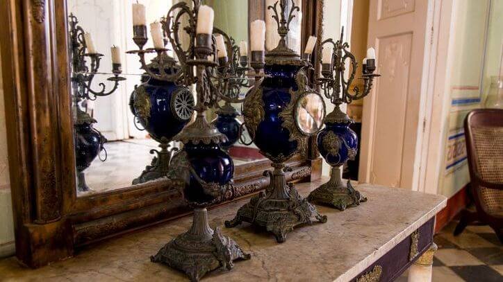 Antique buyers Sullivan’s Island South Carolina. Updated 2025